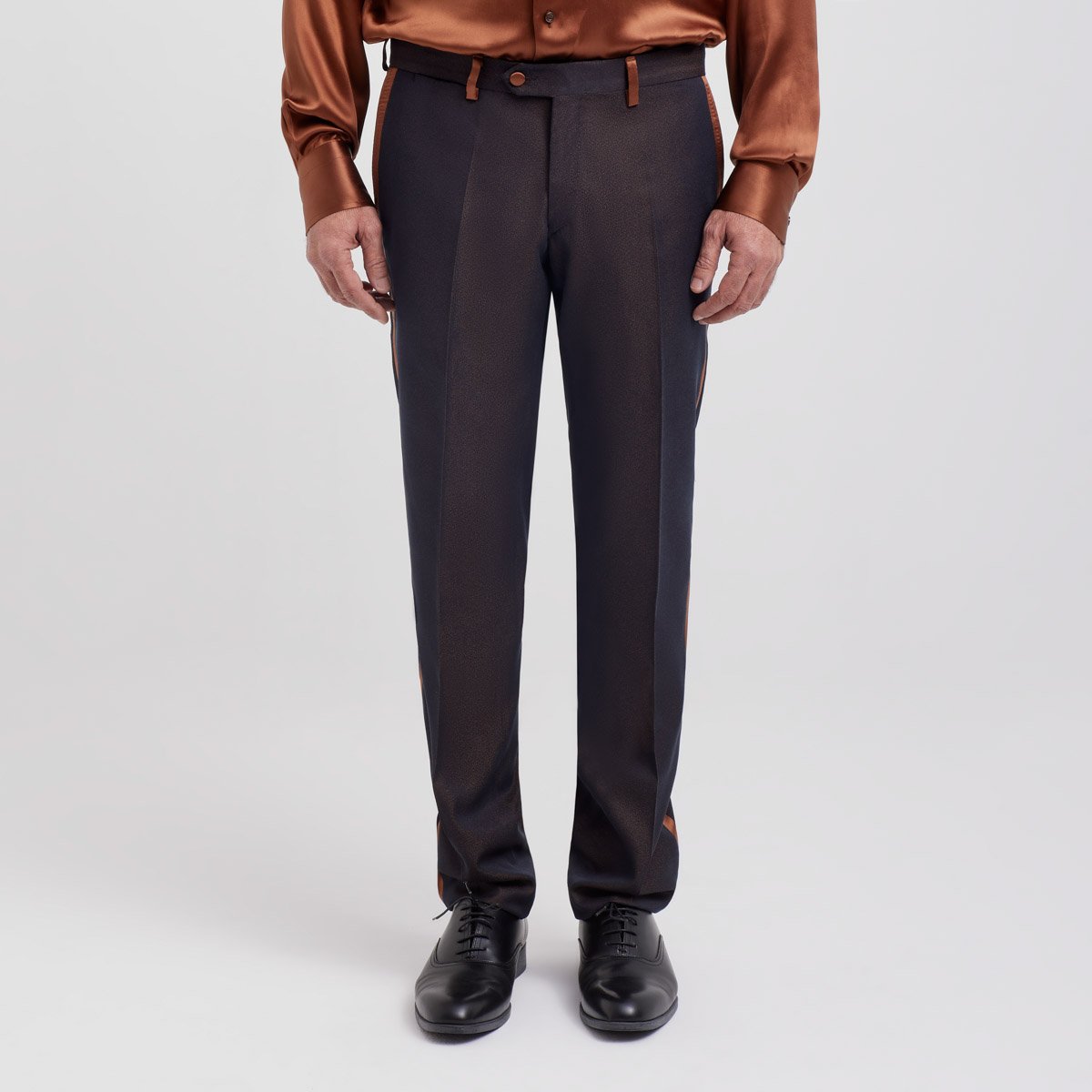 Abito elegante – Abito da cocktail di lusso da uomo, con dettagli in seta marrone caldo e ruggine, 100% Made in Italy. - immagine 5